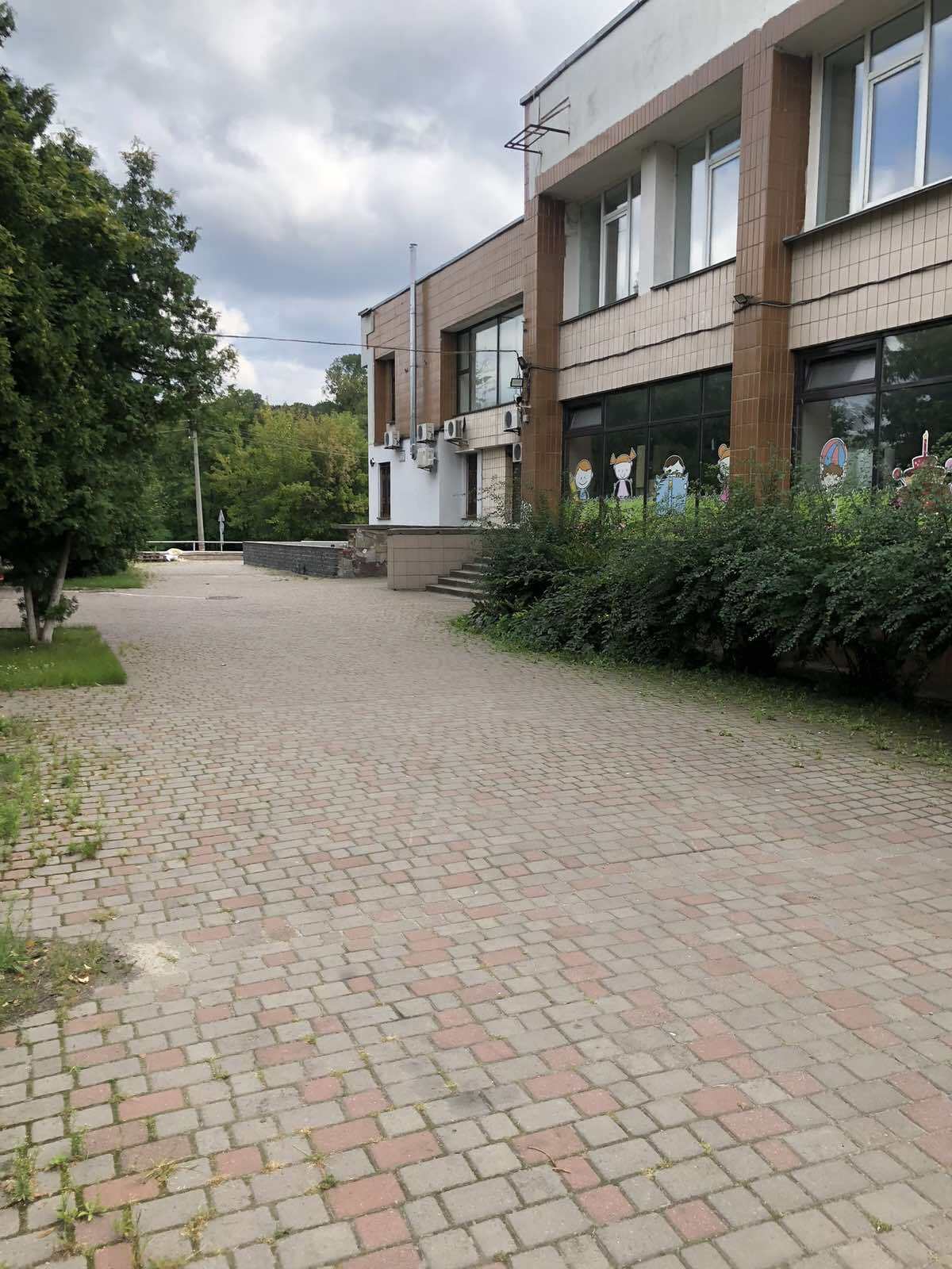 Продаж офісу 1090 м², Лук`янівська вул., 1