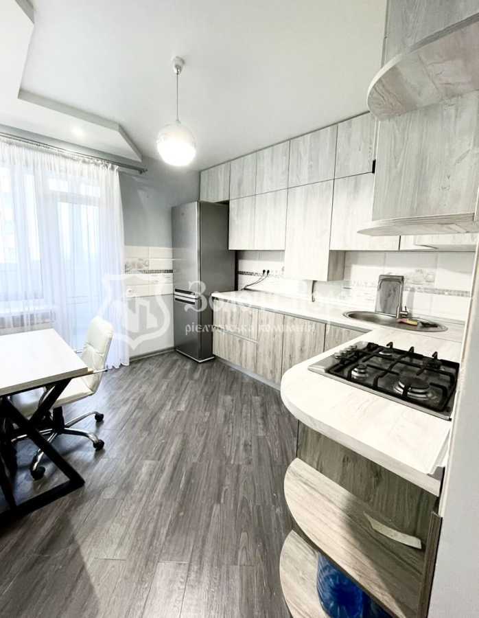 Продажа 1-комнатной квартиры 36.8 м², Соборная ул., 105/6