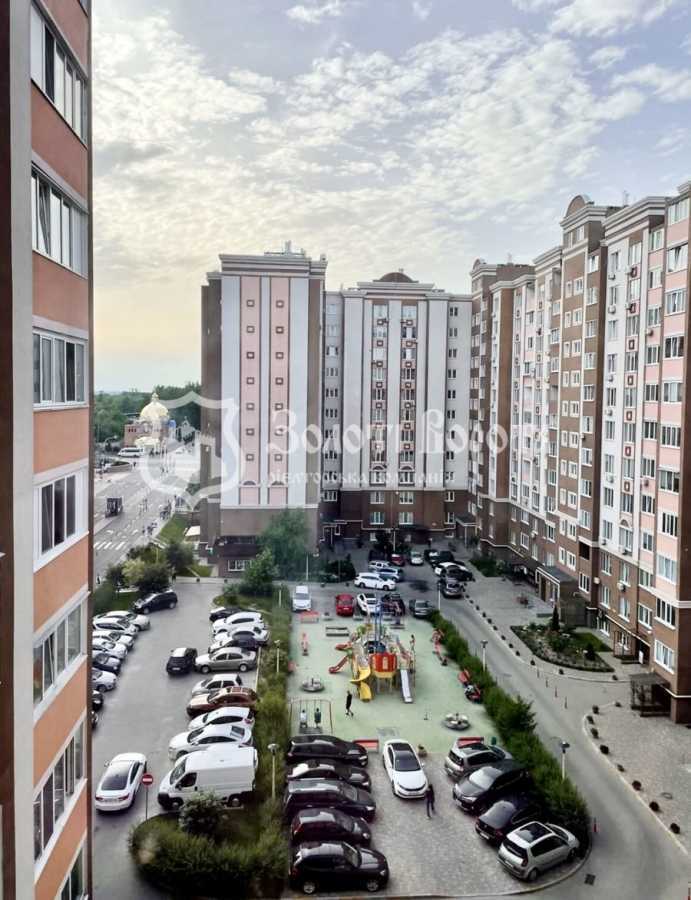Продажа 1-комнатной квартиры 36.8 м², Соборная ул., 105/6