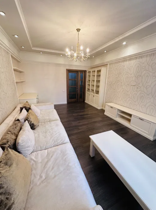 Продажа 3-комнатной квартиры 102 м², Армейская ул.