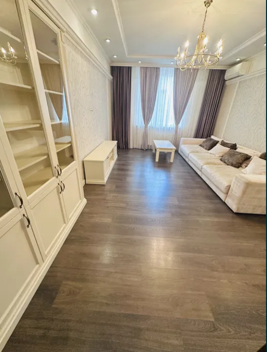 Продажа 3-комнатной квартиры 102 м², Армейская ул.