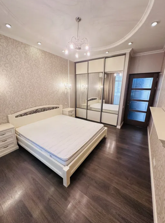 Продажа 3-комнатной квартиры 102 м², Армейская ул.