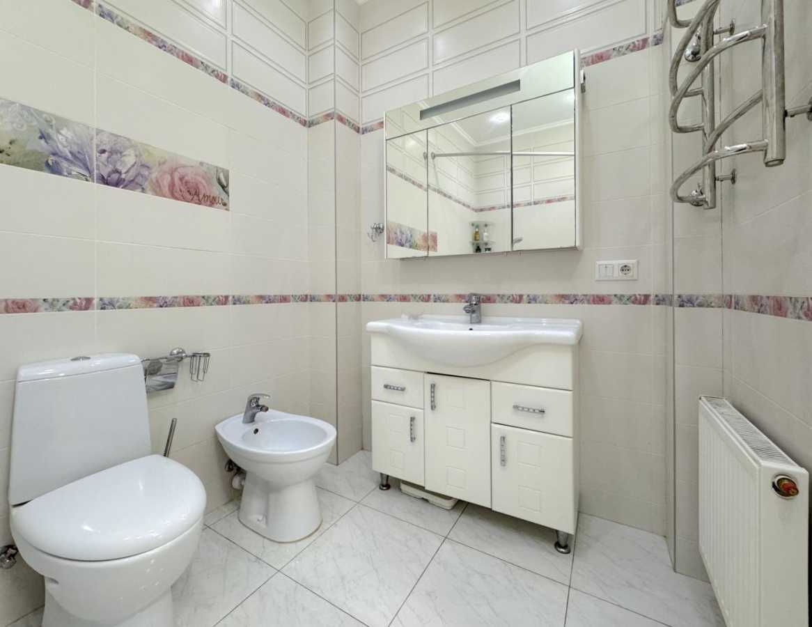 Продажа 3-комнатной квартиры 112 м², Днепровская наб., 14А