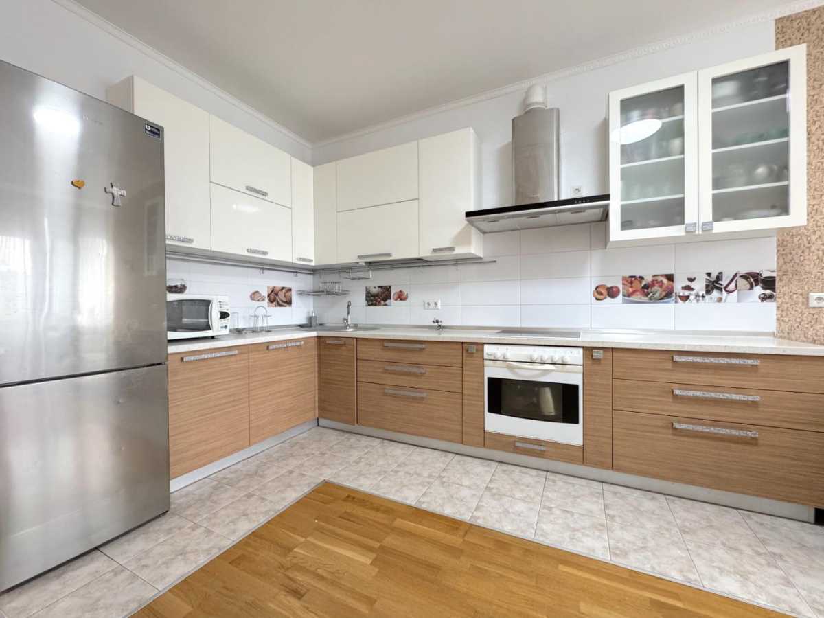 Продажа 3-комнатной квартиры 112 м², Днепровская наб., 14А
