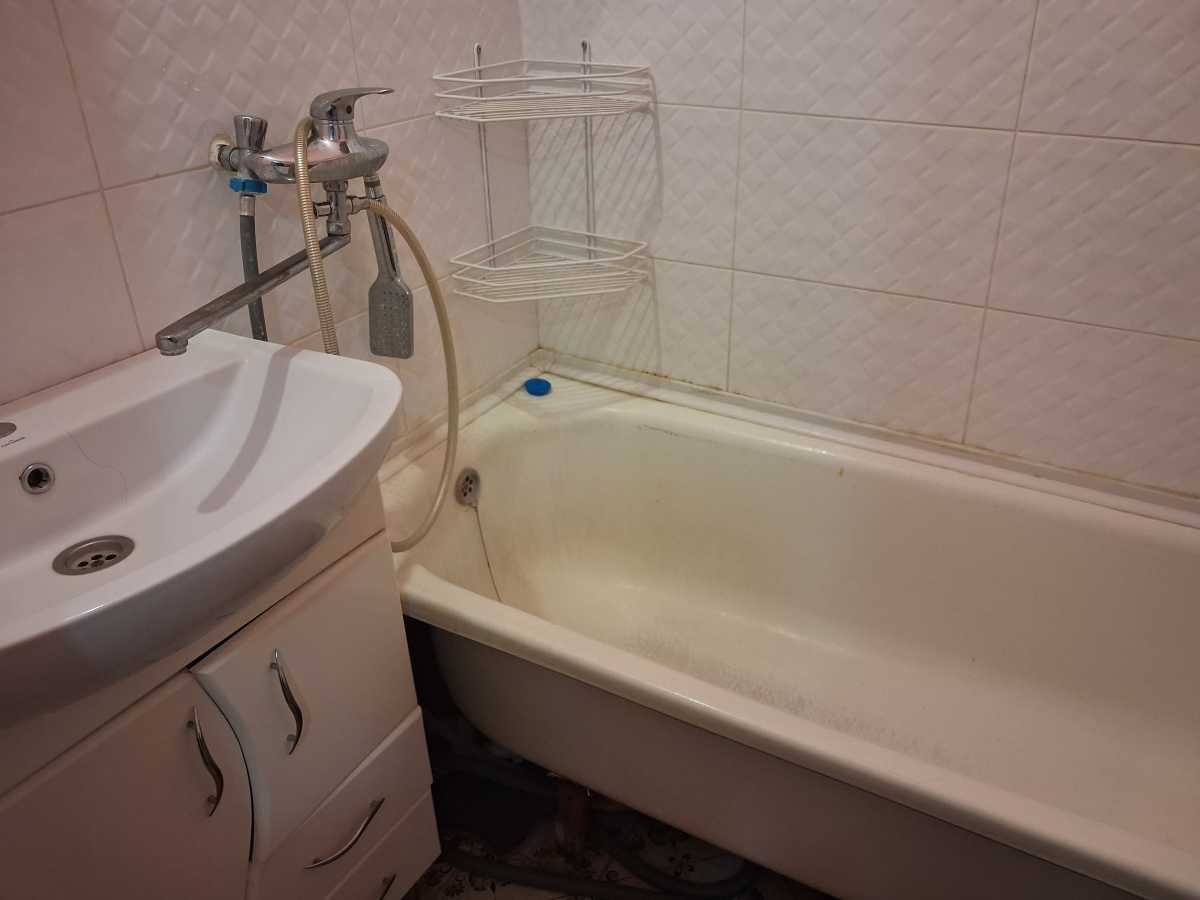 Оренда 1-кімнатної квартири 34 м², Мітрофанова вул., 2