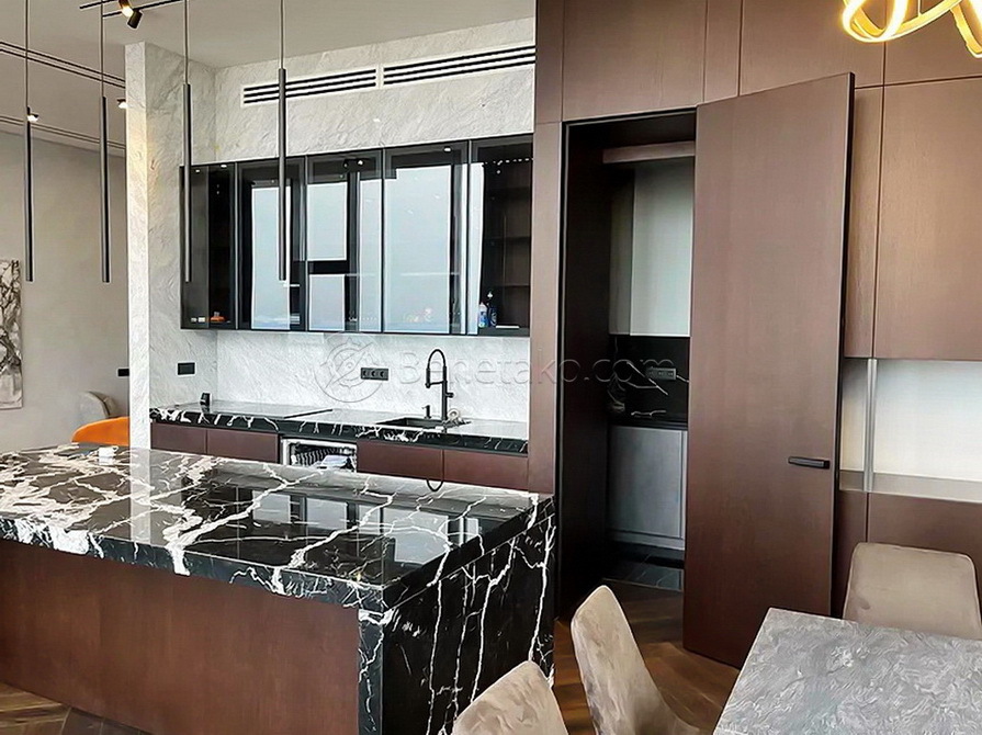 Аренда 5-комнатной квартиры 320 м², Морская ул.