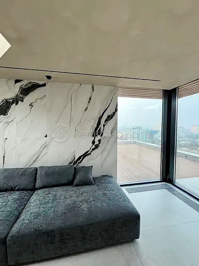 Аренда 5-комнатной квартиры 320 м², Морская ул.