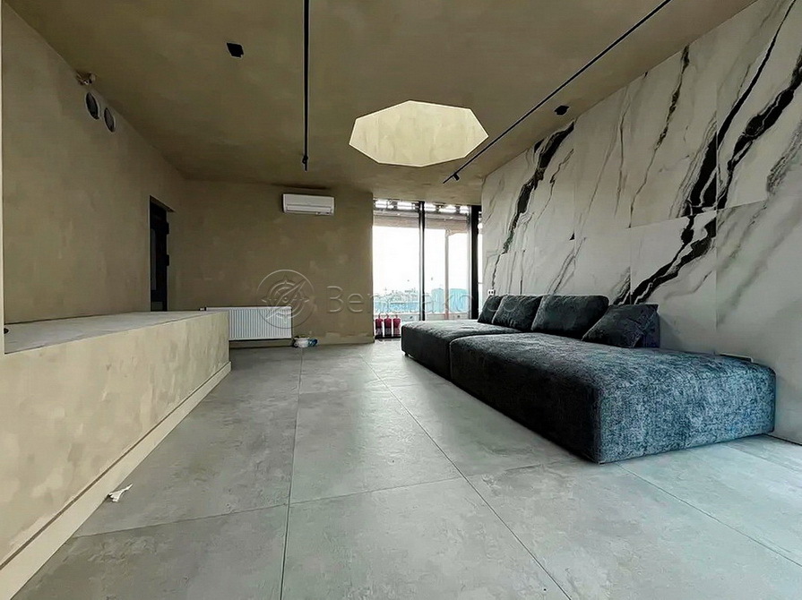 Аренда 5-комнатной квартиры 320 м², Морская ул.