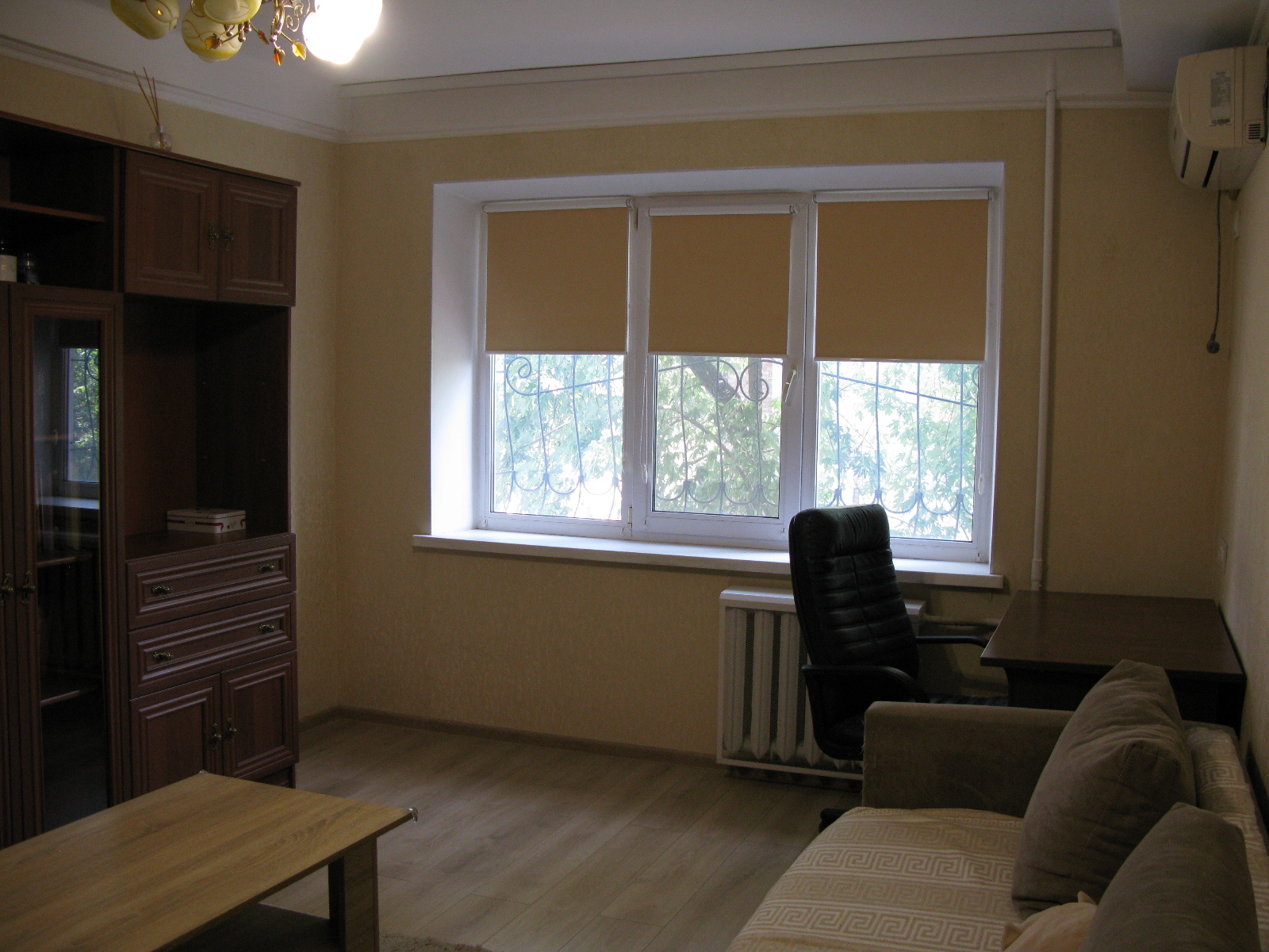 Оренда 2-кімнатної квартири 50 м², Привокзальна вул.