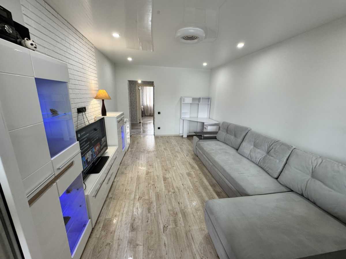 Оренда 2-кімнатної квартири 50 м², Військова вул., 161