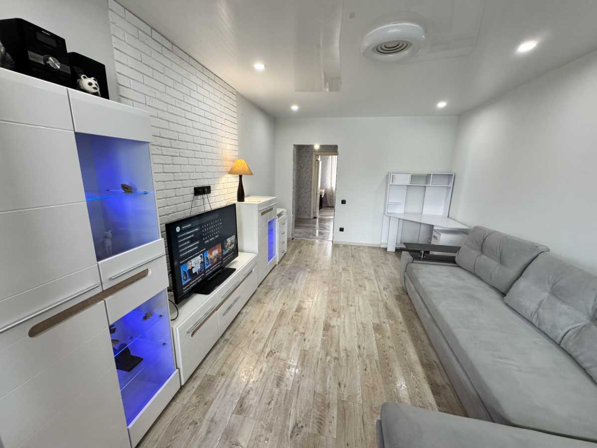 Оренда 2-кімнатної квартири 50 м², Військова вул., 161