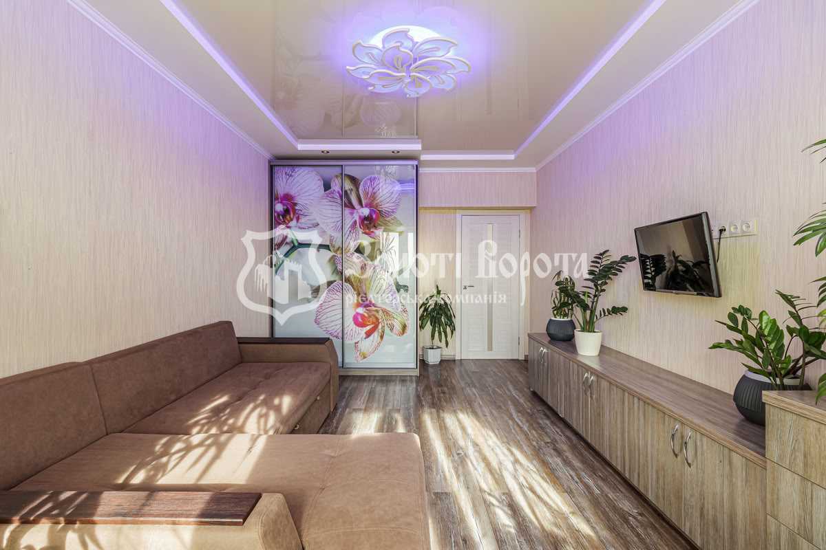 Продаж 2-кімнатної квартири 58.5 м², Дружби вул., 1