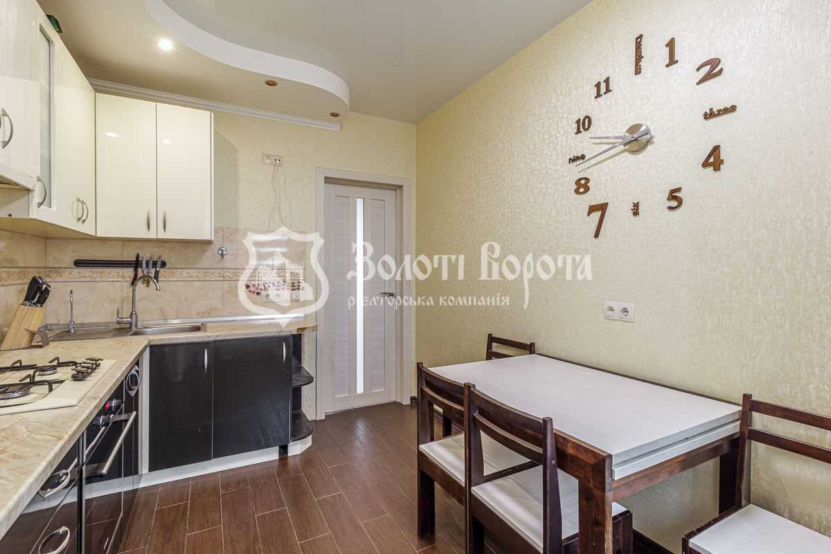 Продаж 2-кімнатної квартири 58.5 м², Дружби вул., 1