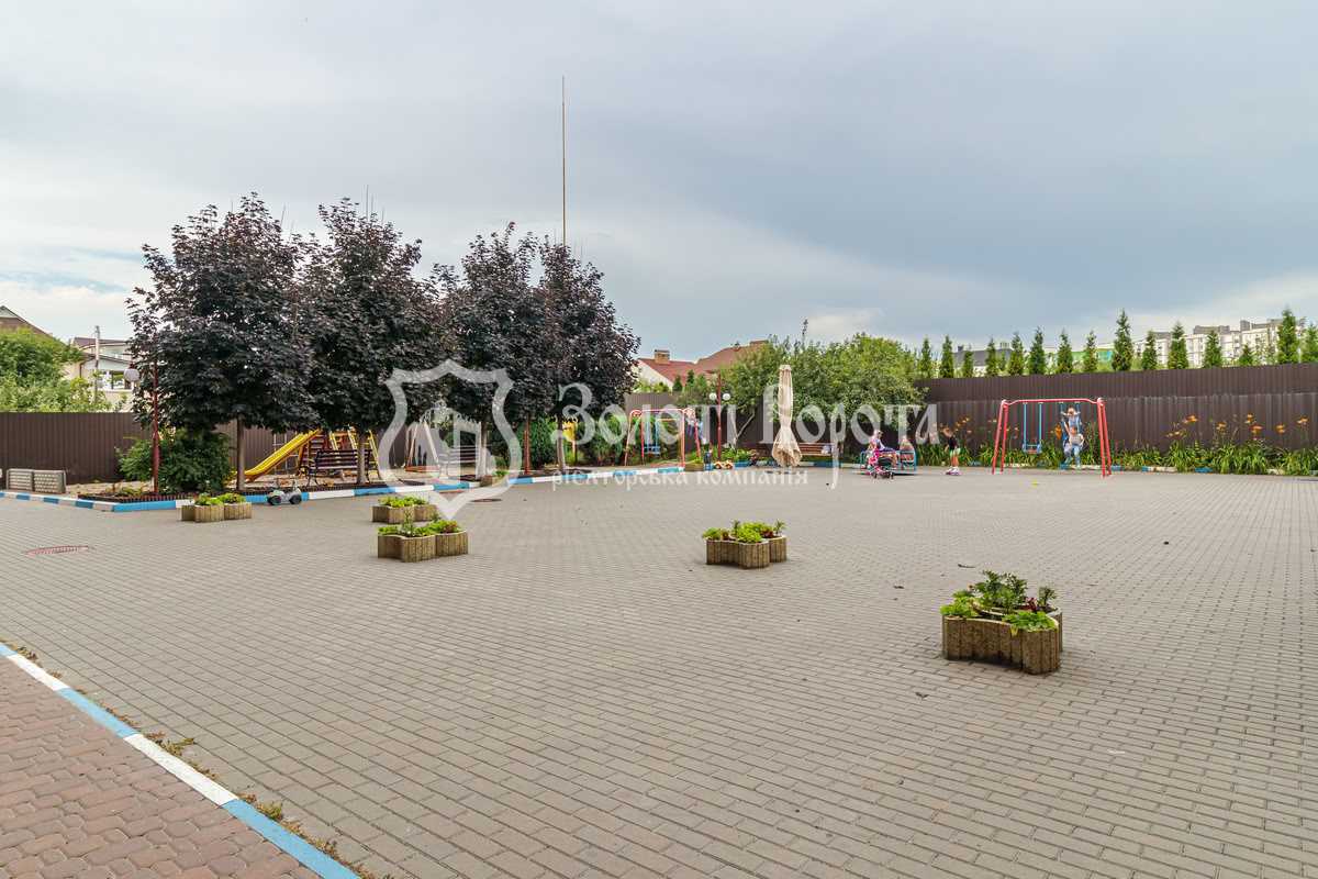Продаж 2-кімнатної квартири 58.5 м², Дружби вул., 1