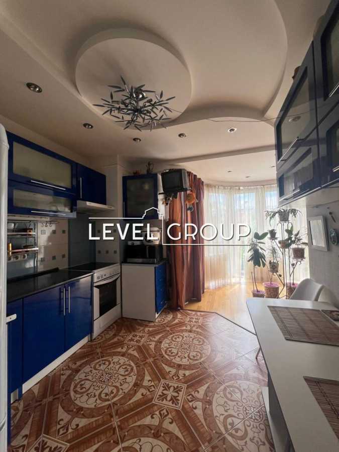 Продажа 2-комнатной квартиры 79 м², Волынская ул., 9А