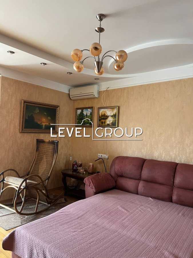 Продажа 2-комнатной квартиры 79 м², Волынская ул., 9А