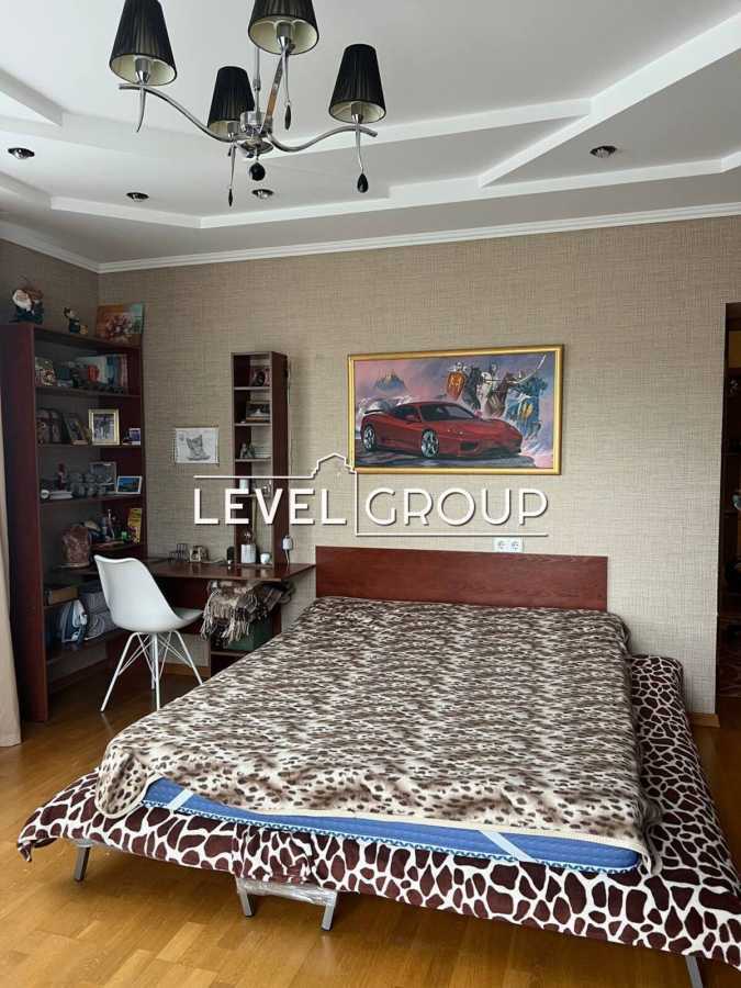 Продажа 2-комнатной квартиры 79 м², Волынская ул., 9А