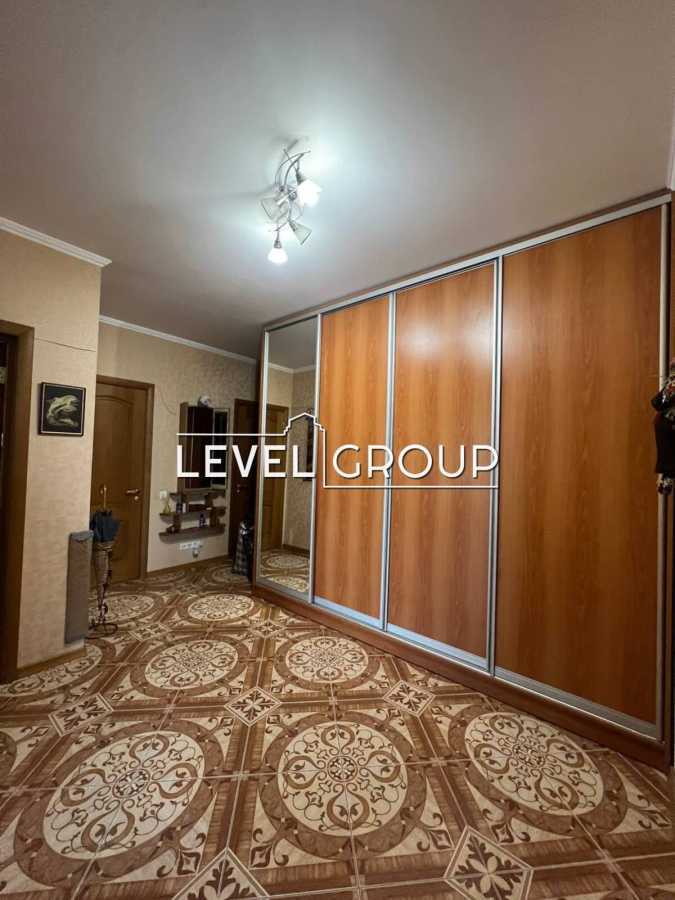 Продажа 2-комнатной квартиры 79 м², Волынская ул., 9А