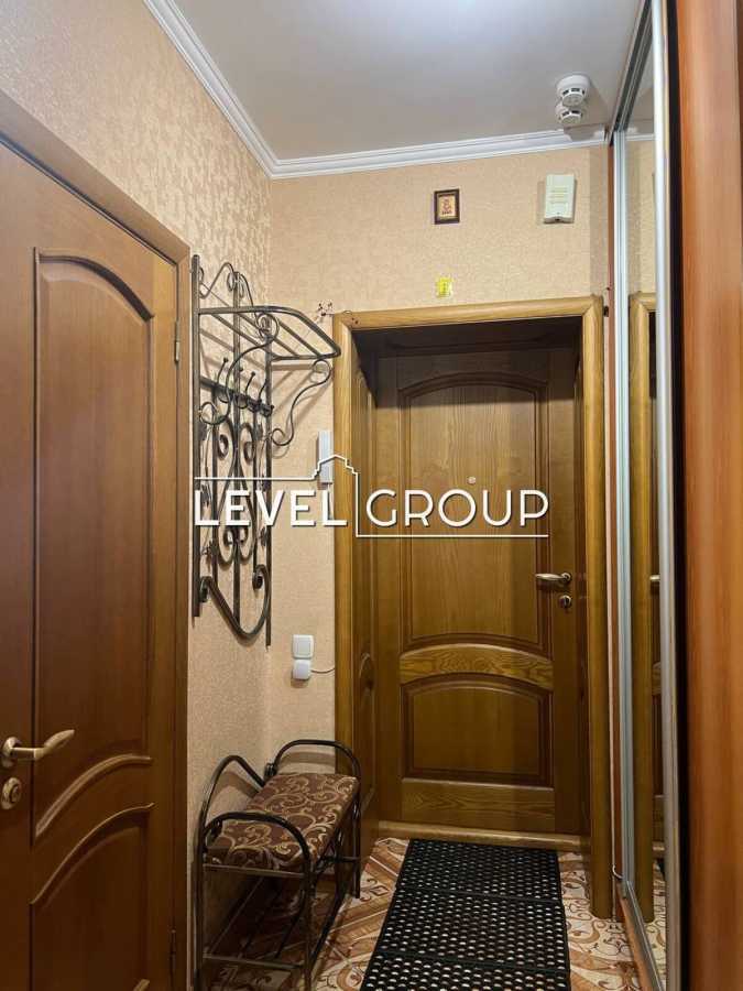 Продажа 2-комнатной квартиры 79 м², Волынская ул., 9А