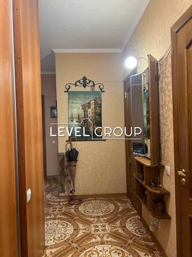 Продажа 2-комнатной квартиры 79 м², Волынская ул., 9А