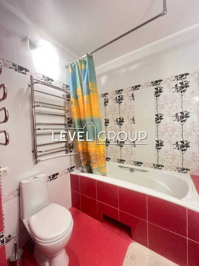 Продажа 2-комнатной квартиры 79 м², Волынская ул., 9А