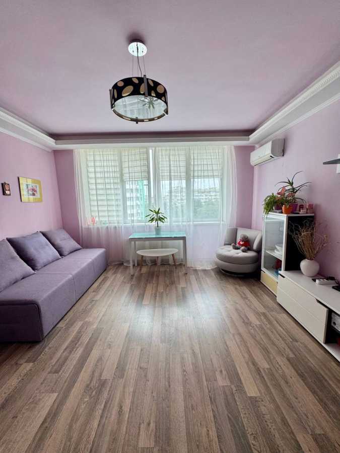Продаж 1-кімнатної квартири 57 м², Вишгородська вул., 45/7