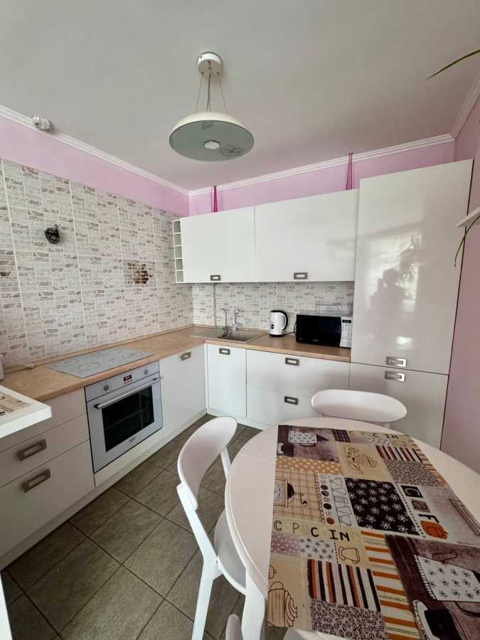 Продаж 1-кімнатної квартири 57 м², Вишгородська вул., 45/7