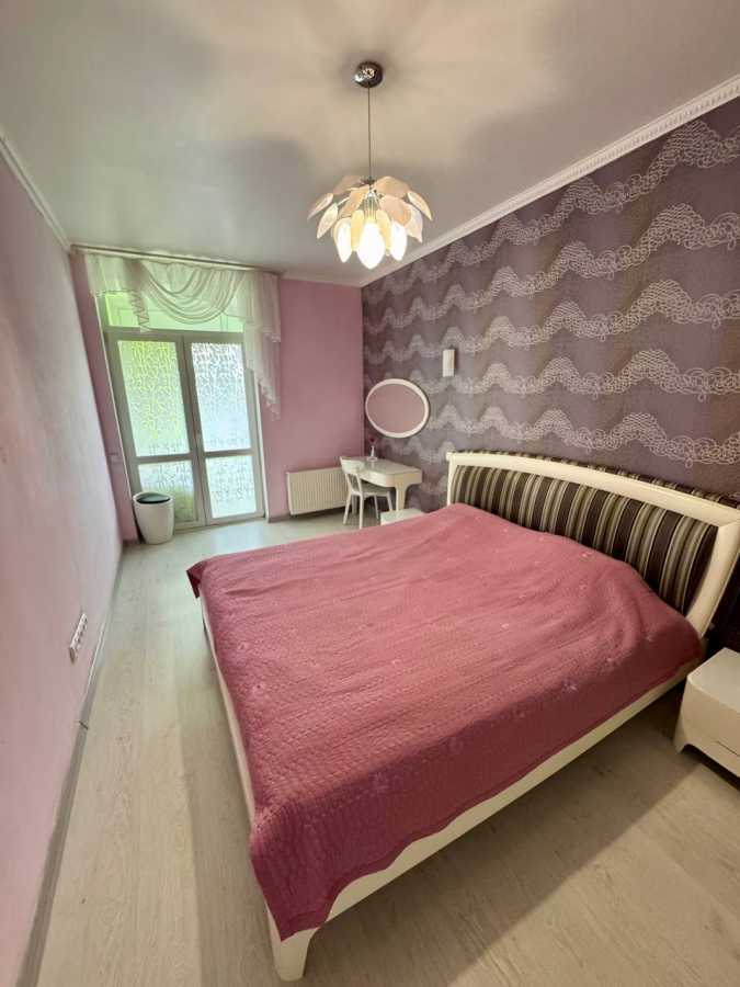 Продаж 1-кімнатної квартири 57 м², Вишгородська вул., 45/7