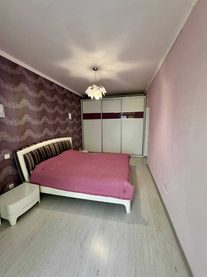 Продаж 1-кімнатної квартири 57 м², Вишгородська вул., 45/7