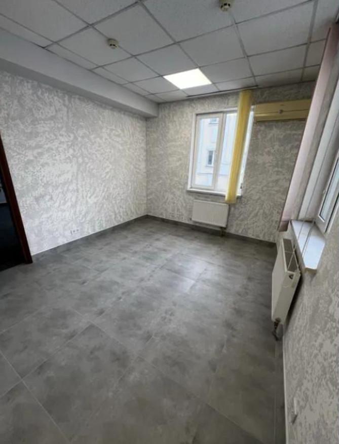 Оренда офісу 250 м², Межигірська вул., 87А