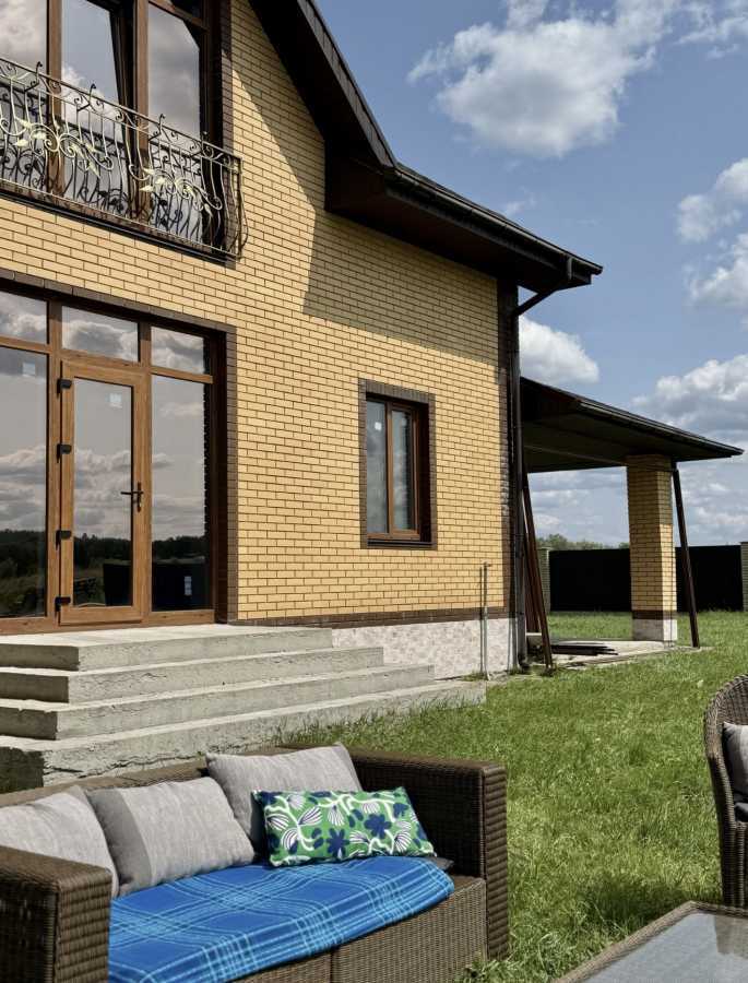 Продаж будинку 285 м², Лісова