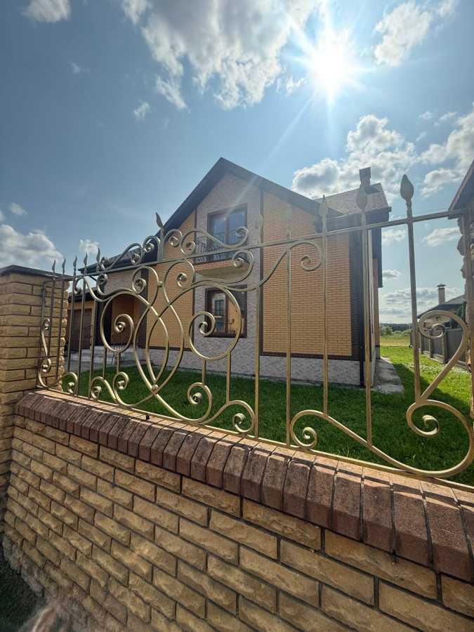 Продаж будинку 285 м², Лісова