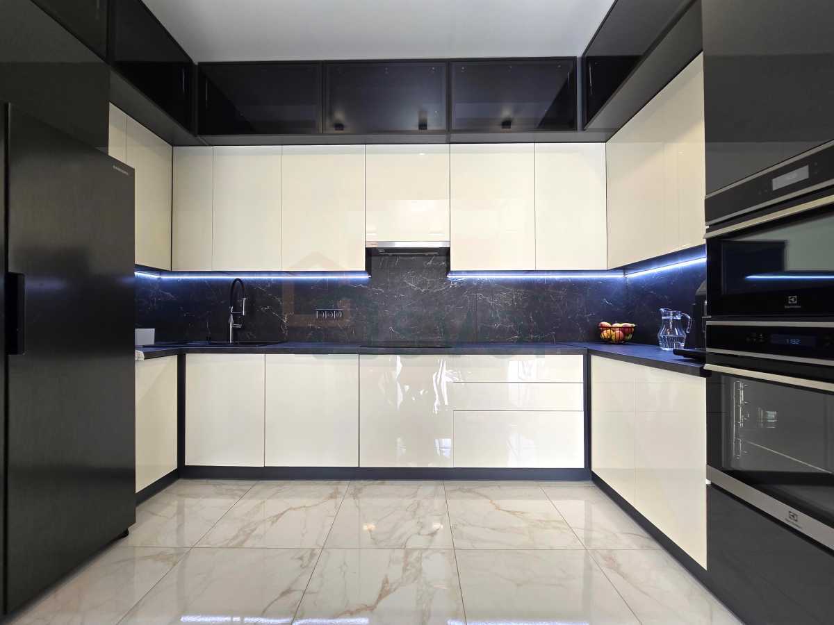 Продажа дома 290 м², Левка Ревуцкого ул., Симиренка