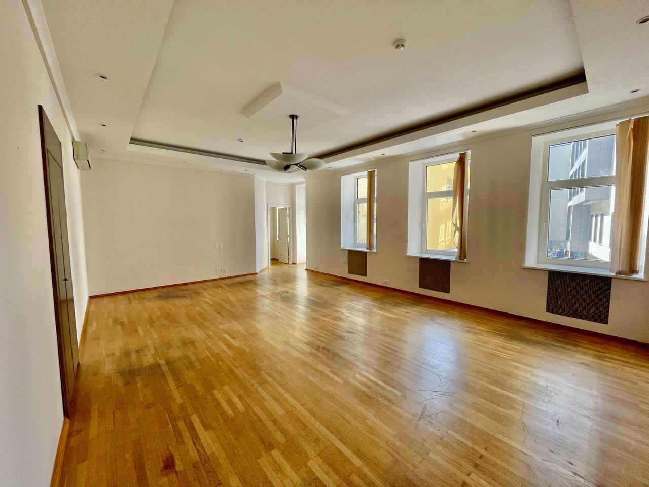 Оренда офісу 72.49 м², Михайлівська вул., 16А