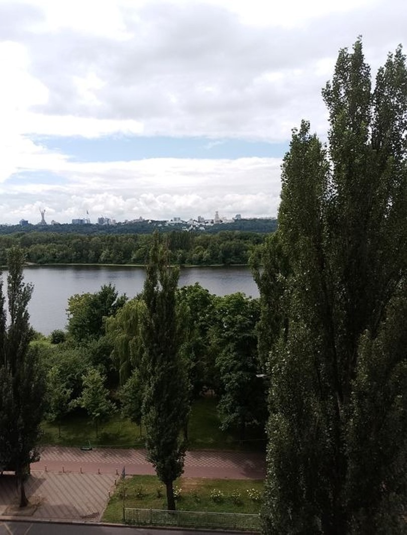 Оренда 2-кімнатної квартири 56 м², Русанівський бул.