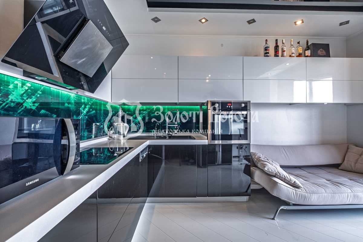 Продажа 1-комнатной квартиры 52 м², Елены Пчилки ул., 2