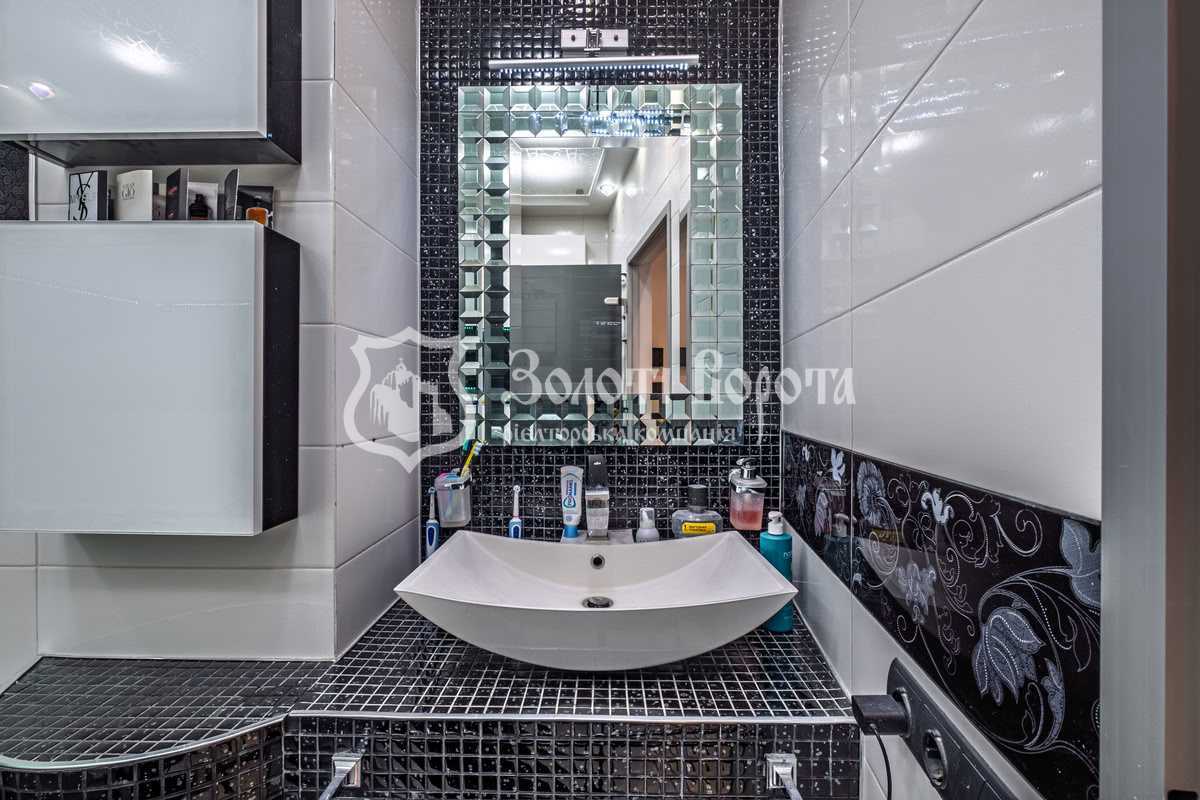 Продажа 1-комнатной квартиры 52 м², Елены Пчилки ул., 2