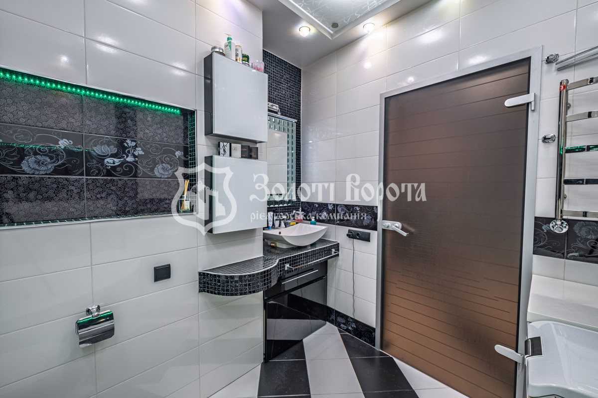 Продажа 1-комнатной квартиры 52 м², Елены Пчилки ул., 2