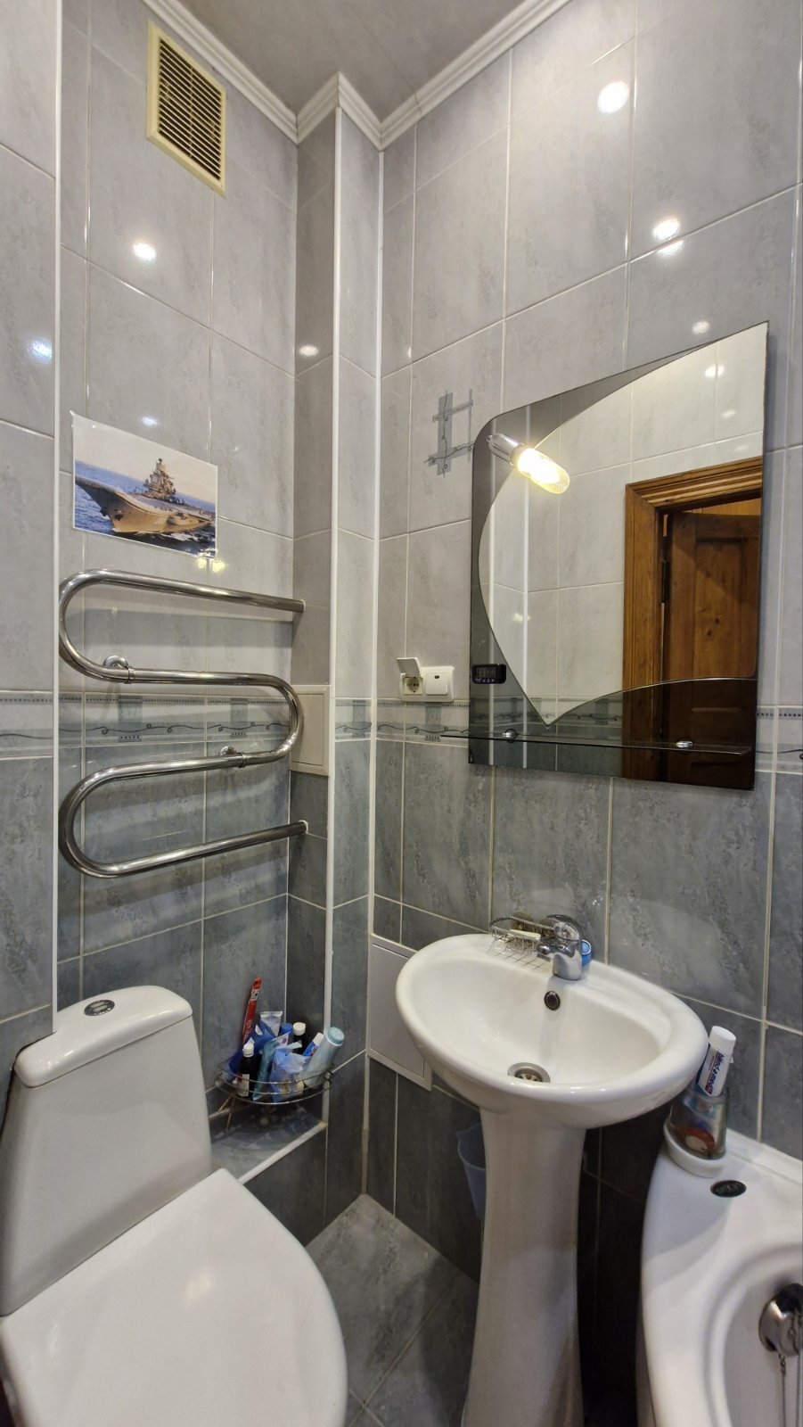 Продаж 2-кімнатної квартири 44 м², Шнеєрсона вул.