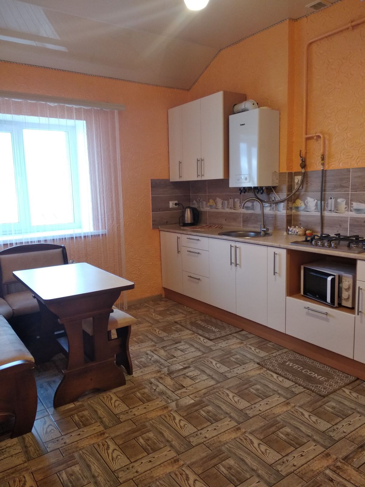 1-кімнатна квартира подобово 45 м², Володимира Івасюка вул., 11