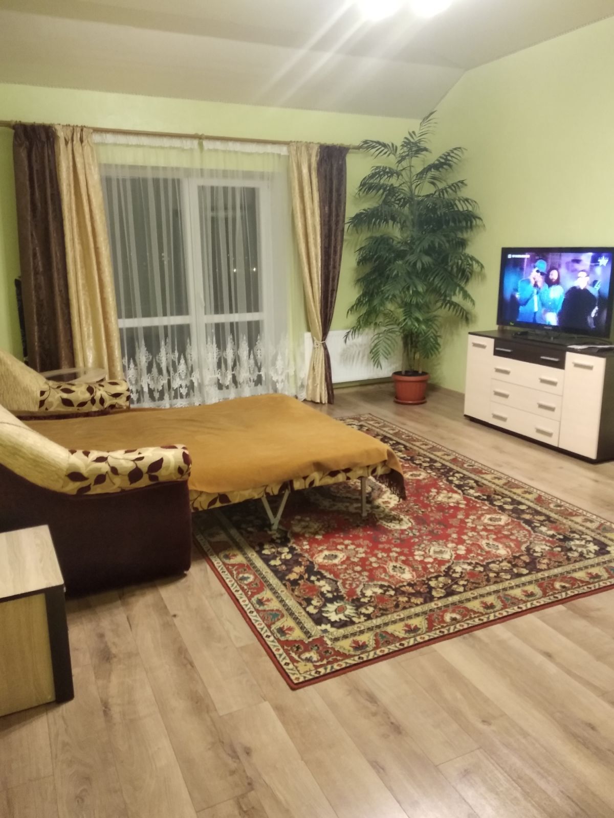 1-кімнатна квартира подобово 45 м², Володимира Івасюка вул., 11