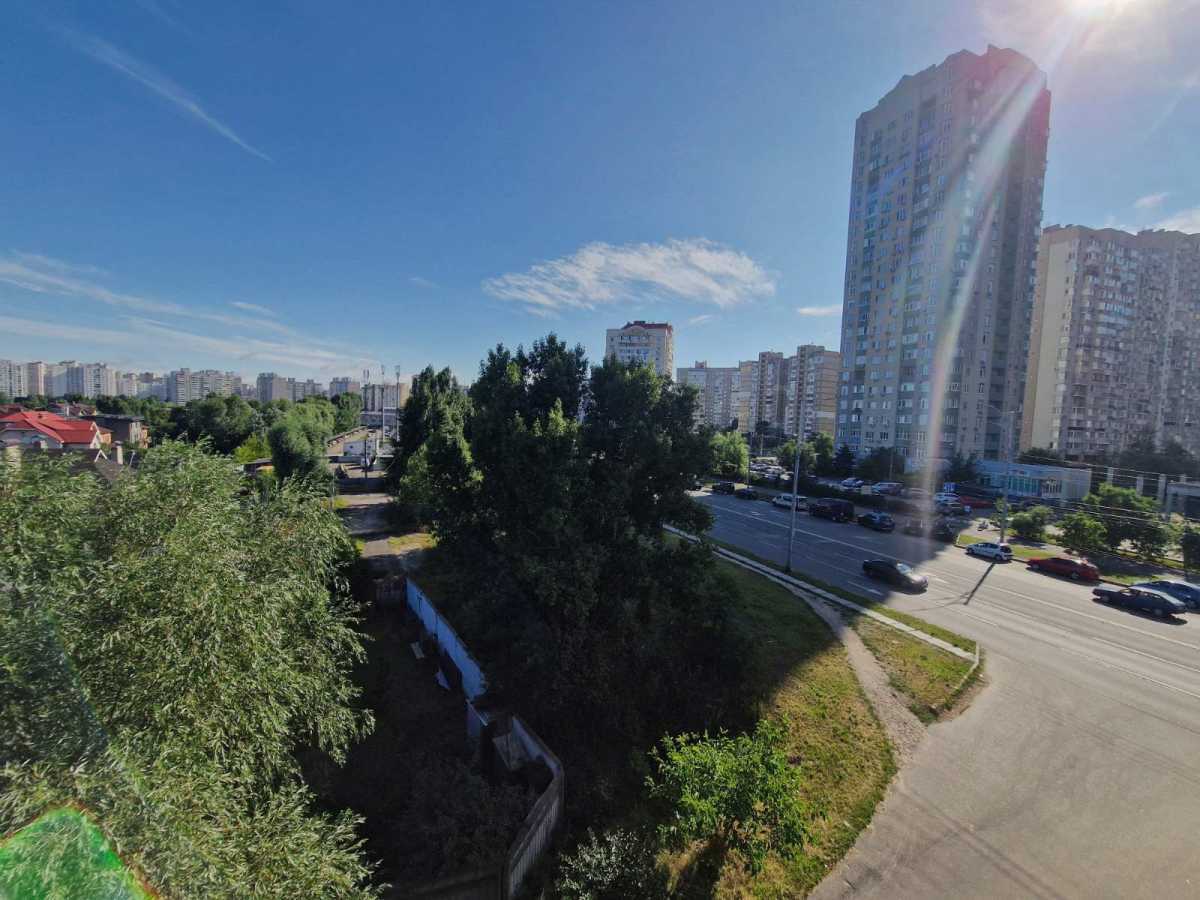Продаж 2-кімнатної квартири 76 м², Пожарського вул.