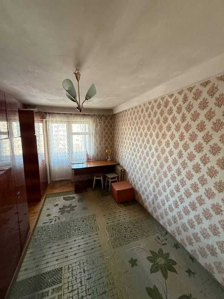 Продажа 3-комнатной квартиры 63 м², Евгения Коновальца ул.