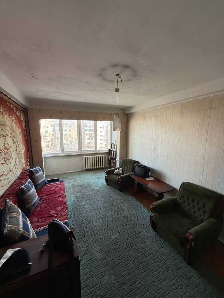 Продажа 3-комнатной квартиры 63 м², Евгения Коновальца ул.