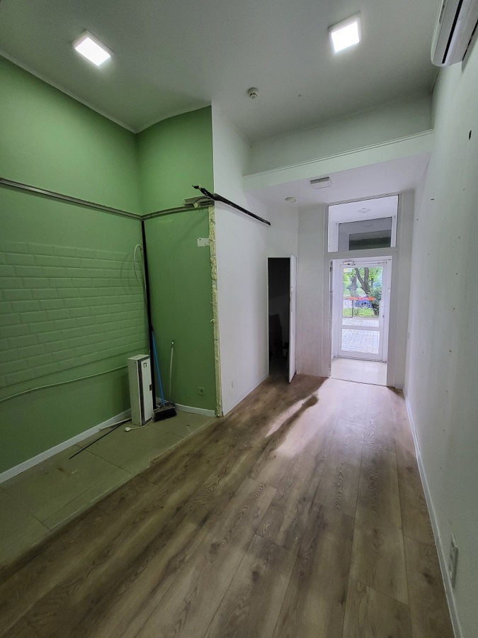 Оренда торговельного приміщення 19.5 м², Русанівська наб., 4
