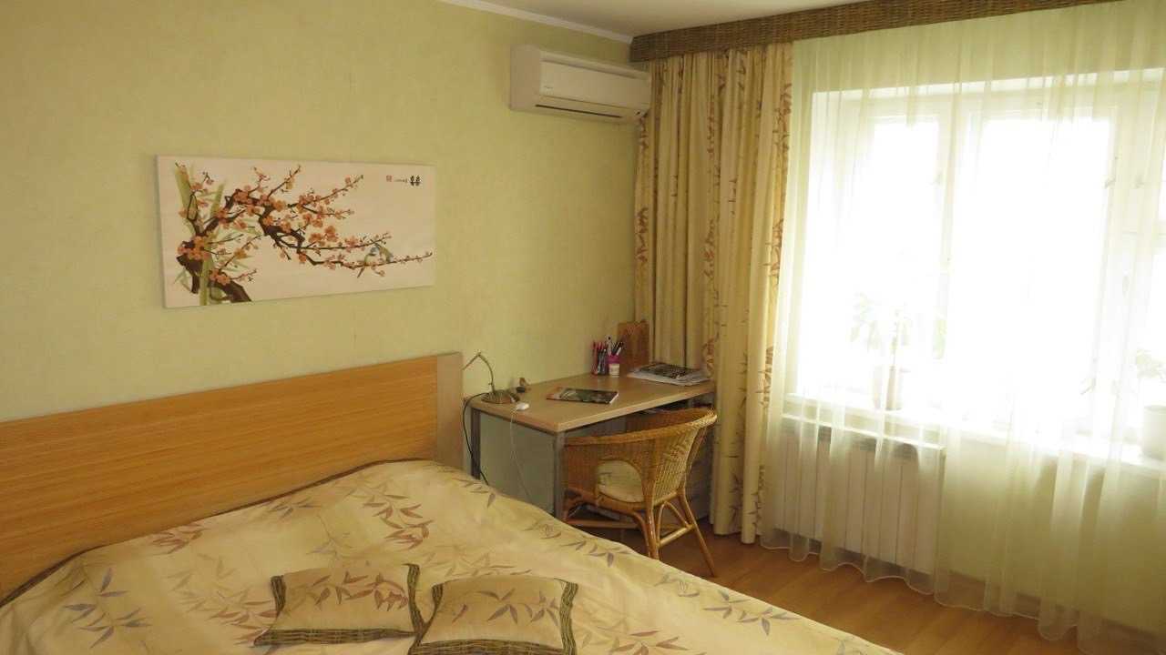 Продаж 3-кімнатної квартири 93 м², Урлівська вул., 8