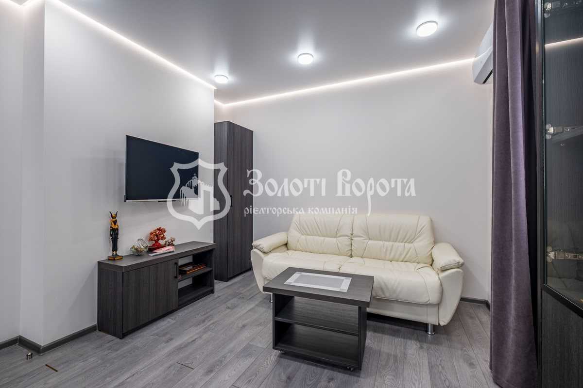 Продаж 3-кімнатної квартири 76.5 м², Любомира Гузара просп., 11