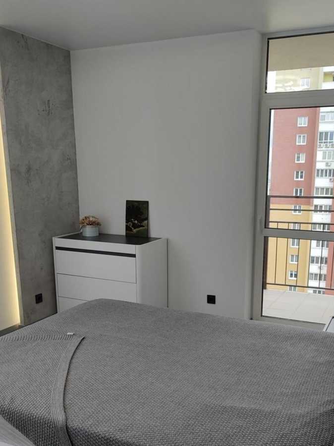 Продаж 2-кімнатної квартири 69.03 м², Олександра Олеся вул., 1