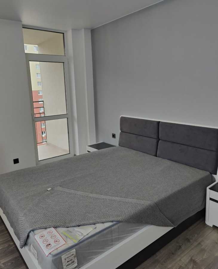 Продаж 2-кімнатної квартири 69.03 м², Олександра Олеся вул., 1