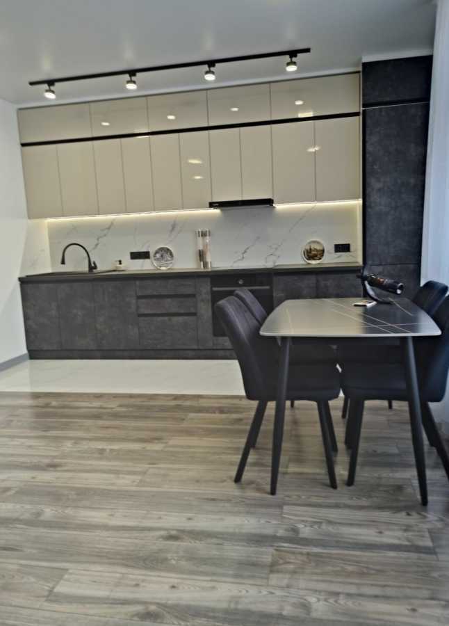 Продаж 2-кімнатної квартири 69.03 м², Олександра Олеся вул., 1
